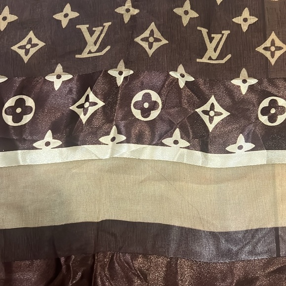 Louis Vuitton Silk scarf - Picture 3 of 8